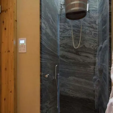 5br Elegant Gestaltete Mit Sauna Apartamento
